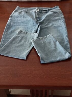 Women's 5 Pocket Straight Leg Jeans b200
